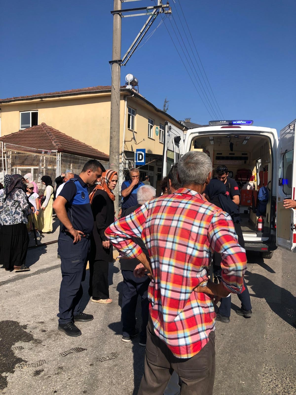 Bisikletin çarptığı kadın yaralandı