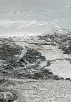 Böyle doğa olayı görülmedi; Gölet bir anda yok oldu