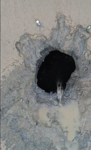 Böyle doğa olayı görülmedi; Gölet bir anda yok oldu