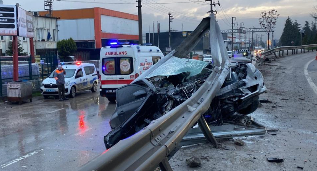 Bu araçtan yaralı çıktı