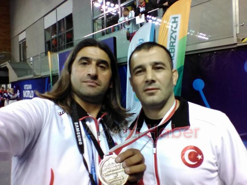 Bülent Hikmet Dünya Üçünçüsü Oldu 