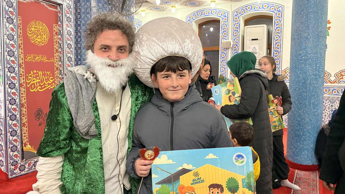 Büyükşehir 16 ilçede 6 bin çocuğu Ramazan sevinciyle buluşturdu