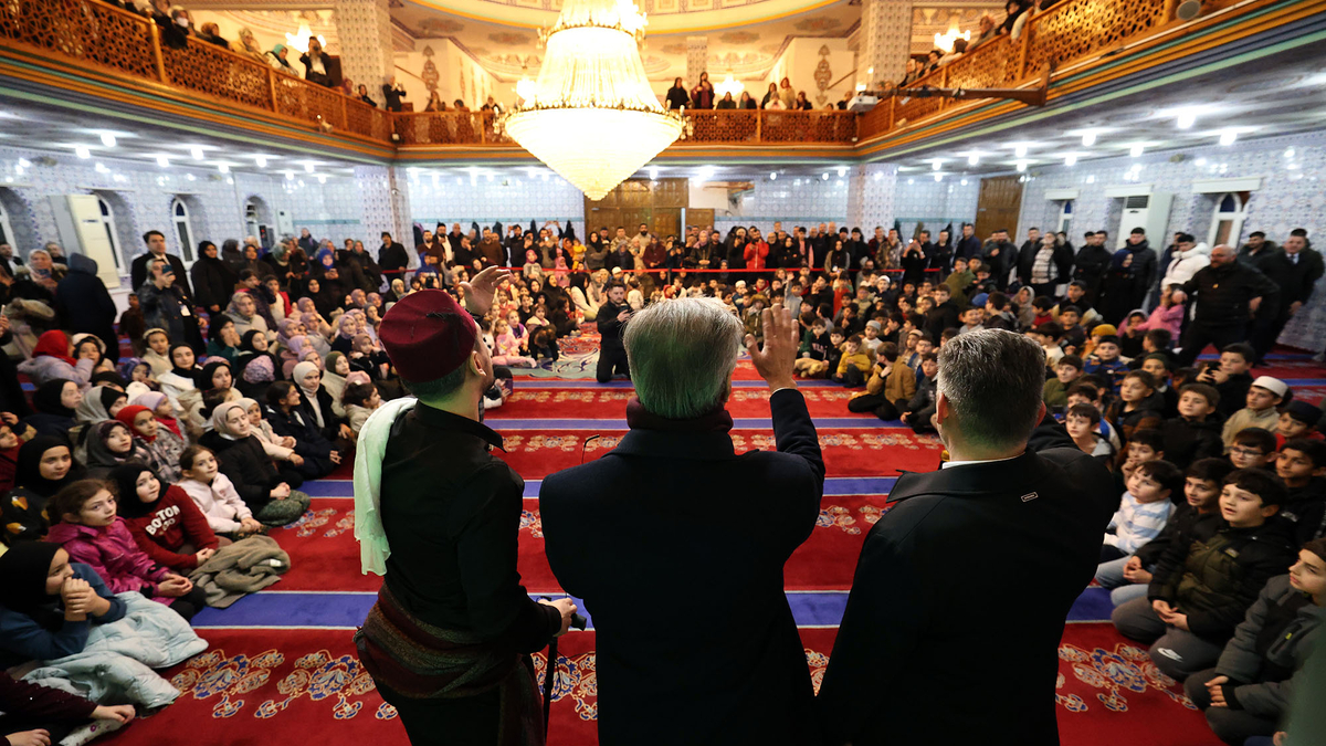 Büyükşehir 16 ilçede 6 bin çocuğu Ramazan sevinciyle buluşturdu