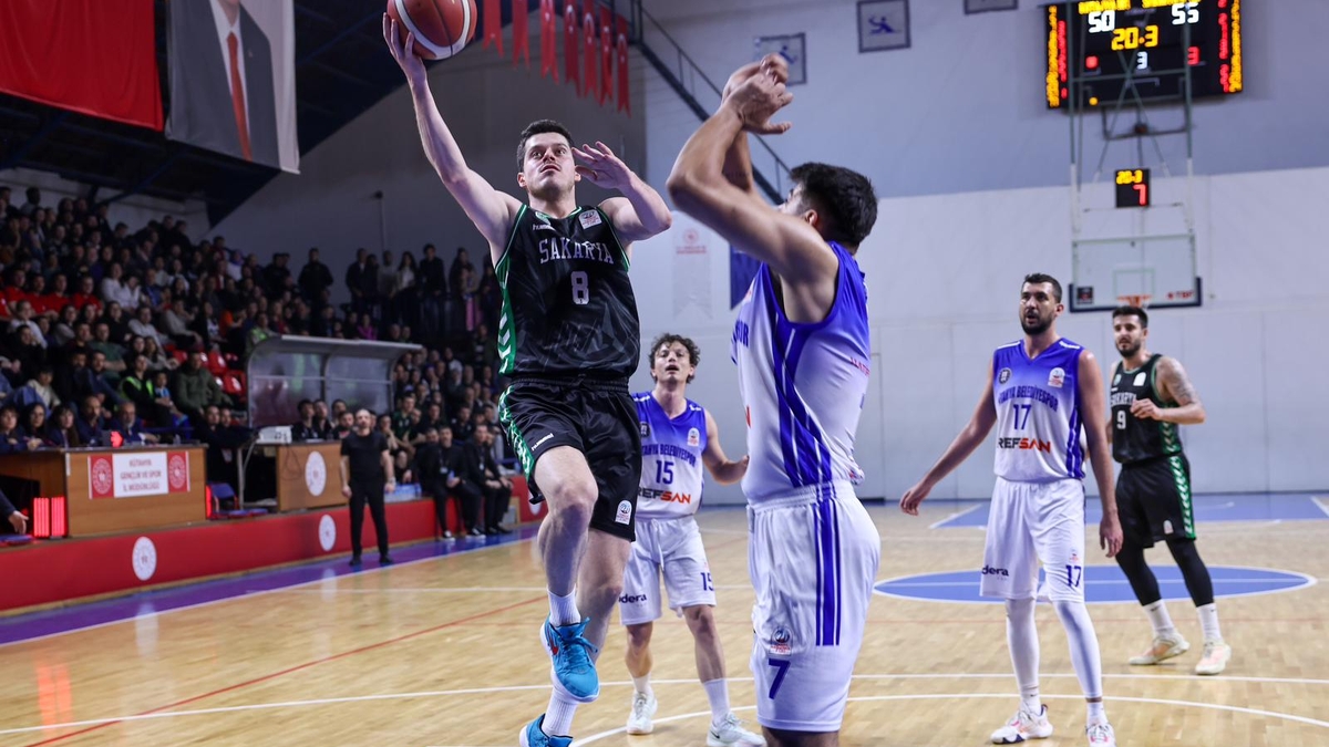 Büyükşehir Basketbol şampiyonluk kupası için parkeye çıkıyor