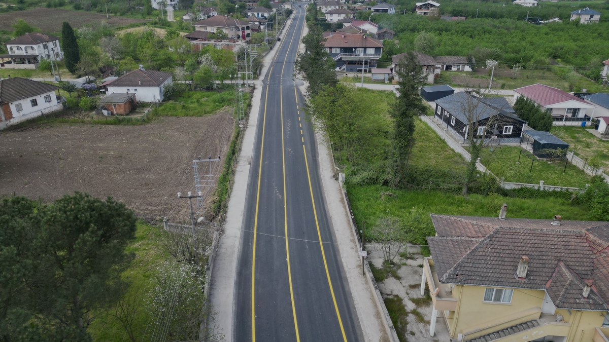 Büyükşehir Belediyesi Altındere'de asfalt çalışmasını yarıladı