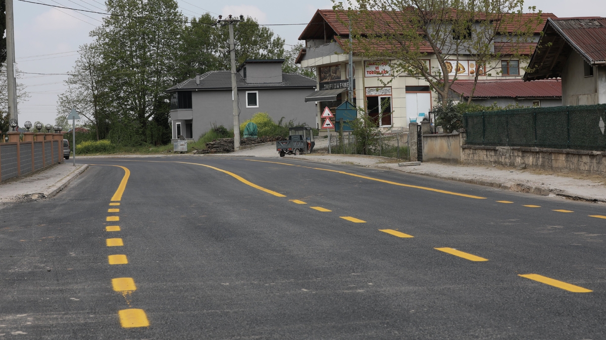Büyükşehir Belediyesi Altındere'de asfalt çalışmasını yarıladı