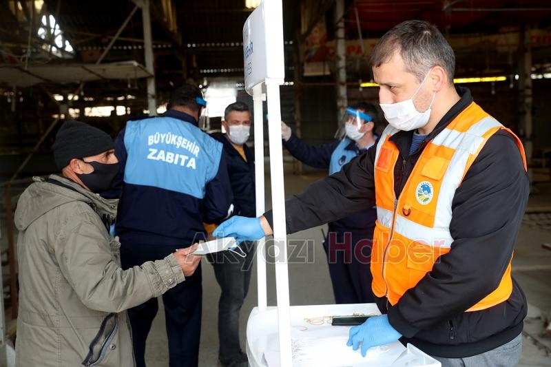 Büyükşehir koronavirüsle mücadeleyi ilçelerde de sürdürüyor