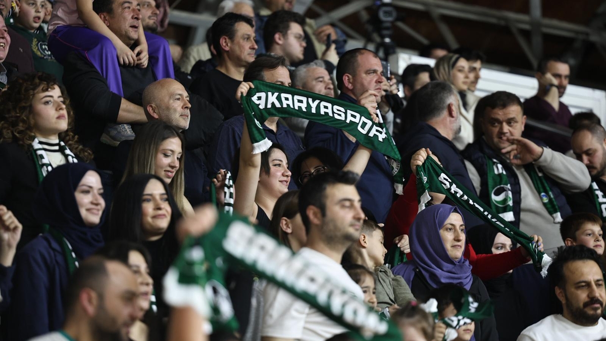 Büyükşehir Play-Off’a galibiyetle başladı: 87-81