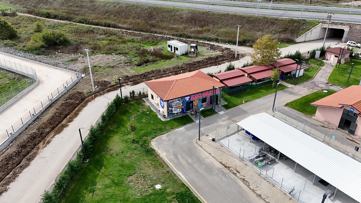 Büyükşehir yemek atıklarını mamaya dönüştürüyor