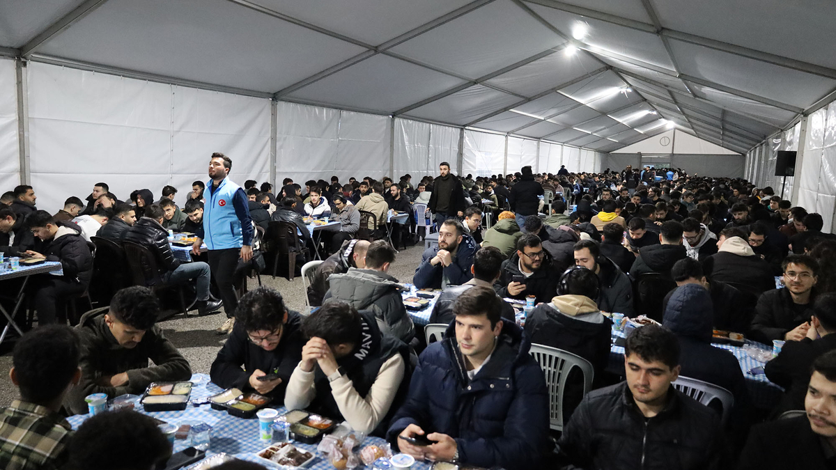 Büyükşehirden Ramazan'da 90 bin kişilik iftar yemeği