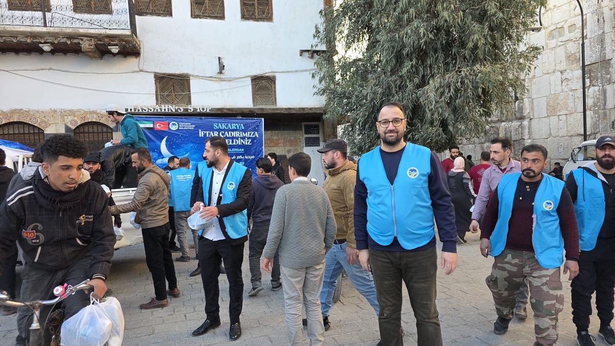 Büyükşehir’in iftar kazanları Şam’da kaynıyor