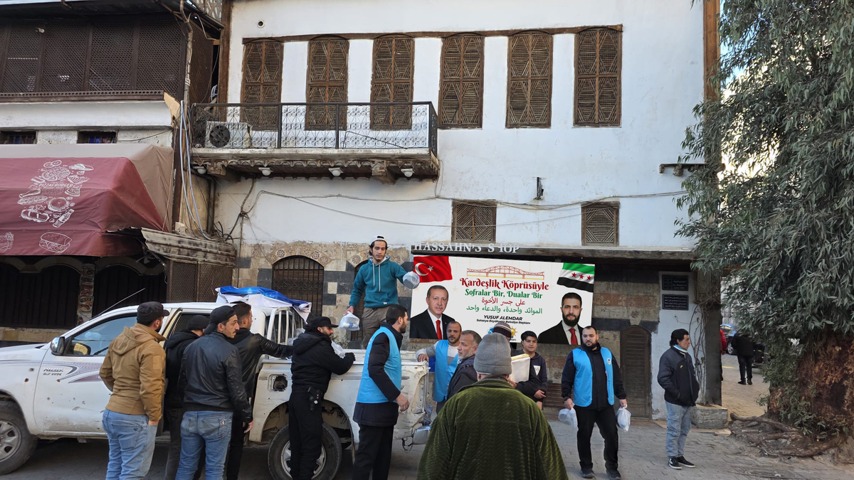 Büyükşehir’in iftar kazanları Şam’da kaynıyor