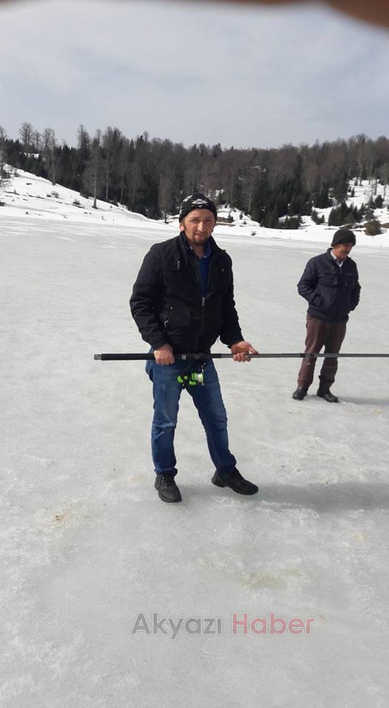 Buz Tutan Gölette Balık Tuttular