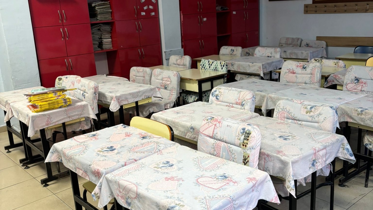 Buzlanma engeli: Akyazı’da sınıflar neredeyse boş kaldı