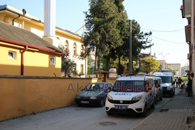 Cami çatısından düşerek hayatını kaybetti