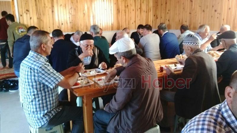 CAMİ CEMAATİ BAYRAM KAHVALTISI YAPTI