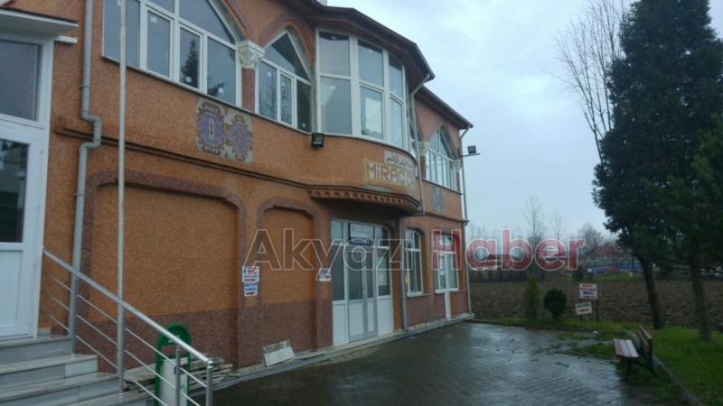 Cami Girişindeki Sadaka Kutusundan Para Çaldı