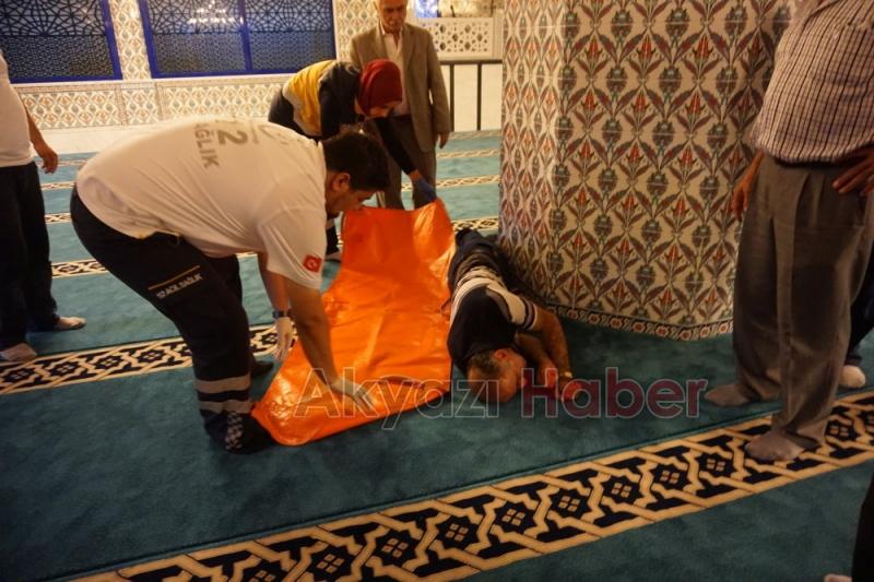 Camide sara krizi geçirdi