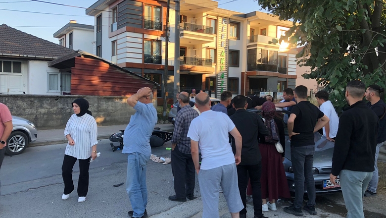 Çarpıştığı otomobilin tavanının üzerine düştü