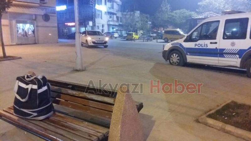 Çarşı İçinde Şüpheli Çanta Paniğe Neden Oldu