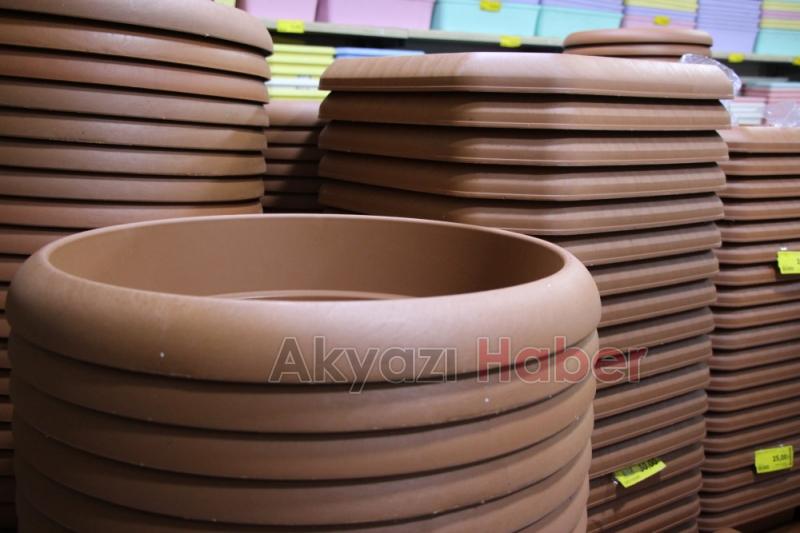 Çarşı Pazar Bahara Hazır