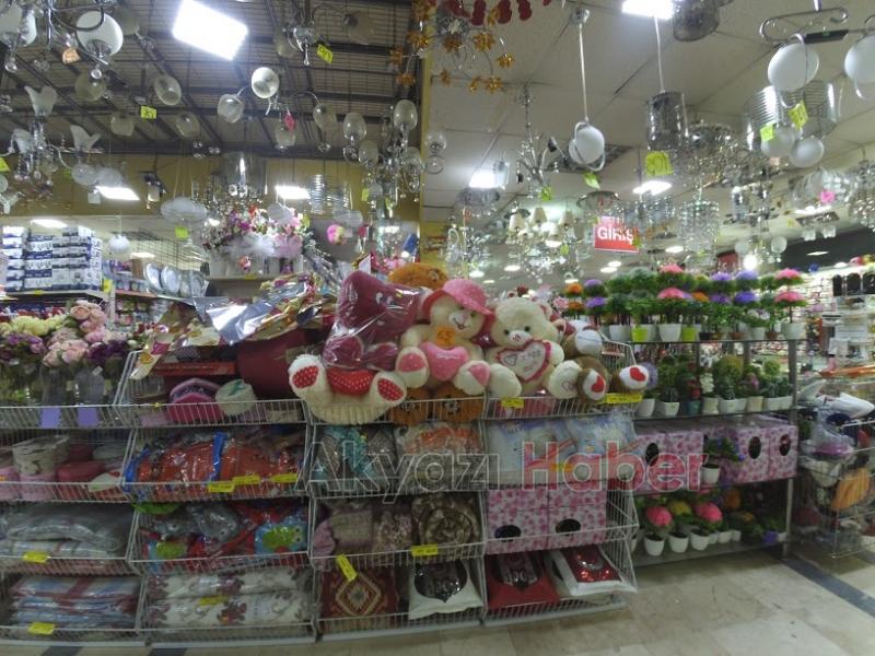 Çarşı Pazar Sevgililer Günü Özel Reyonları Hizmetinizde