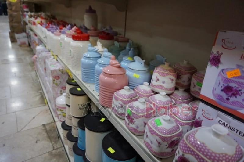 ÇARŞI PAZAR YAZA MERHABA DEDİ 