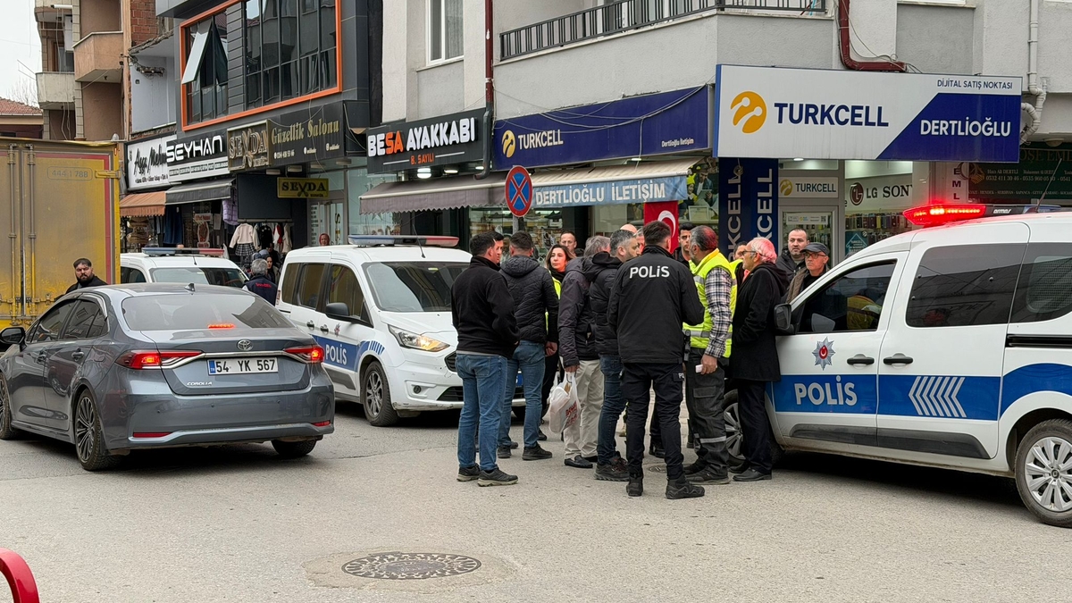 Çarşıda Bayram Yoğunluğu: Patpat Tartışması Ortalığı Karıştırdı