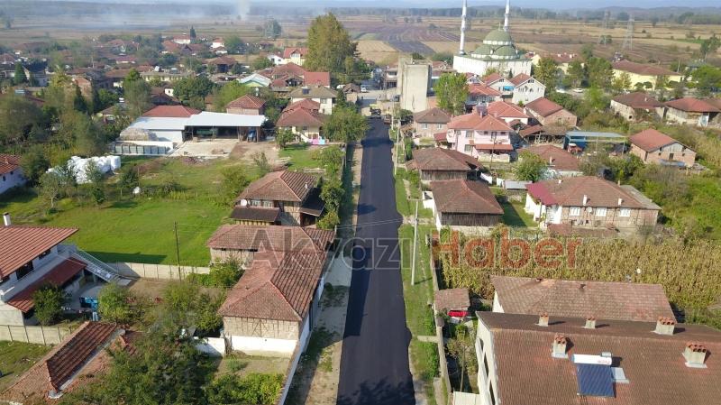 Çatalköprüde Sıcak Asfalt Serimi Sürüyor
