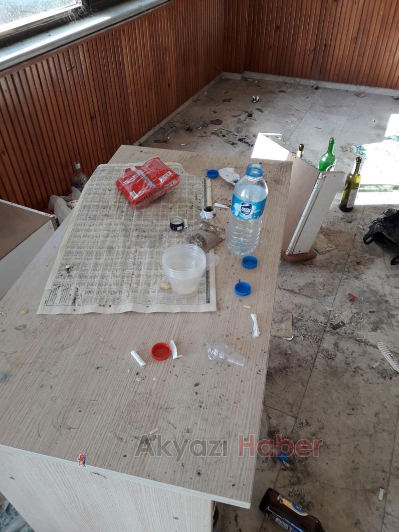 Çay Bahçesinin İçler Acı Hali