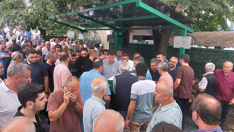 Celal Demirhan toprağa verildi.