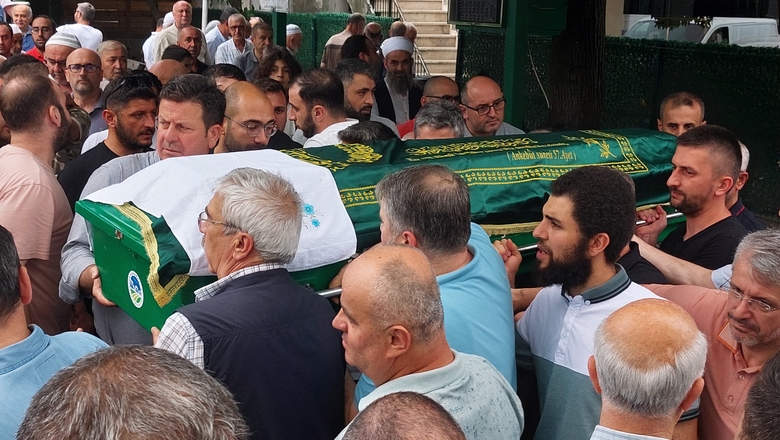 Celal Demirhan toprağa verildi.