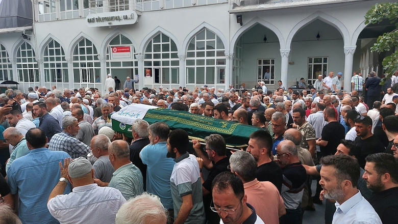 Celal Demirhan toprağa verildi.