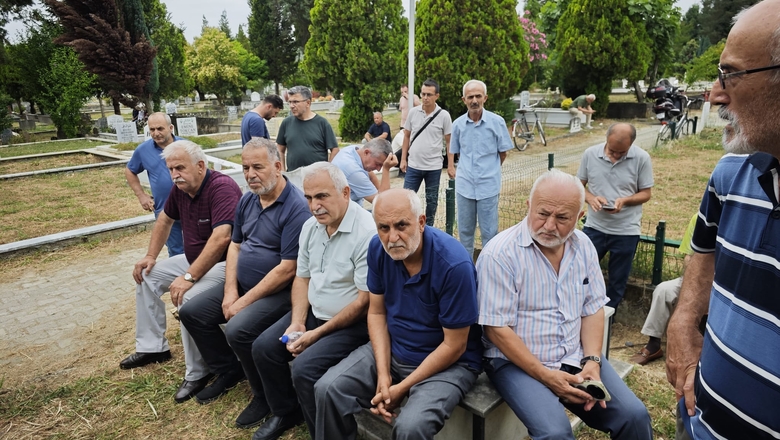Celal Demirhan toprağa verildi.