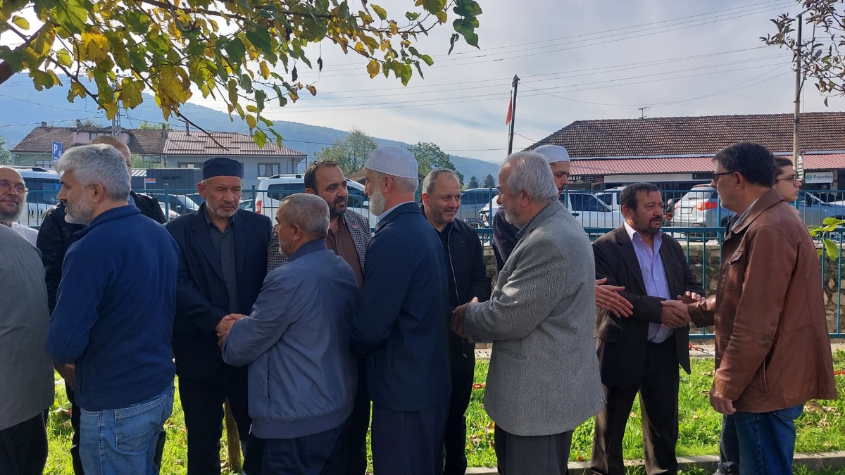  Çeşminaz Aydoğdu Dualarla Defnedildi