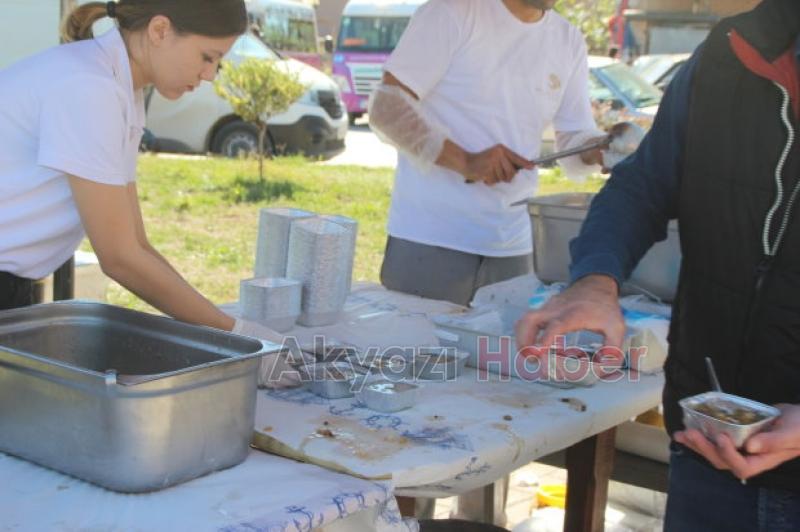 Çetinkaya AVM  Halka 5000 Kişilik Aşure Dağıttı
