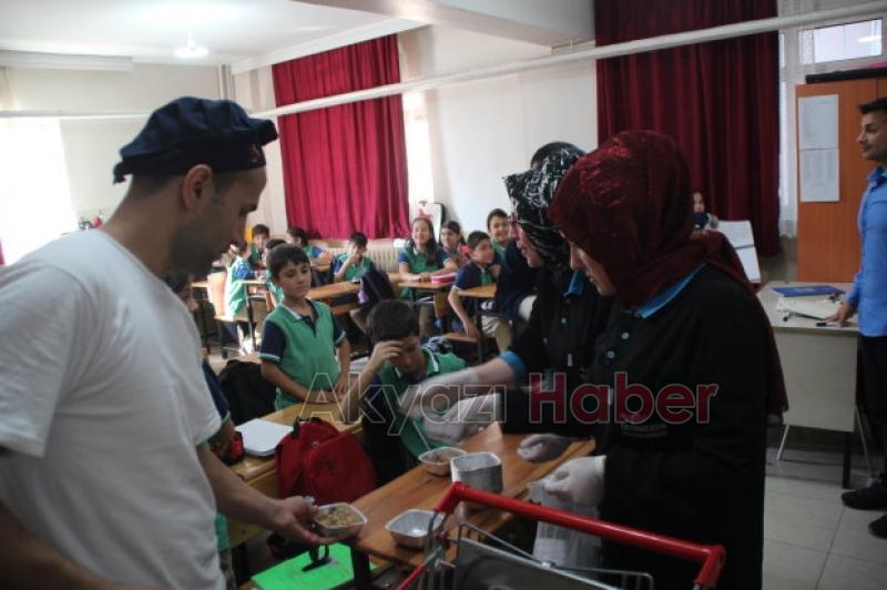 Çetinkaya AVM  Halka 5000 Kişilik Aşure Dağıttı