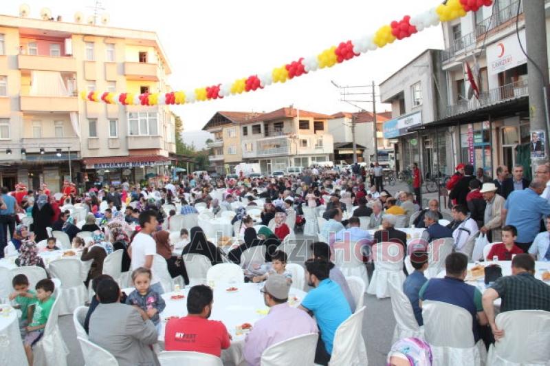Çetinkaya Market 17. Yılını Kutladı.