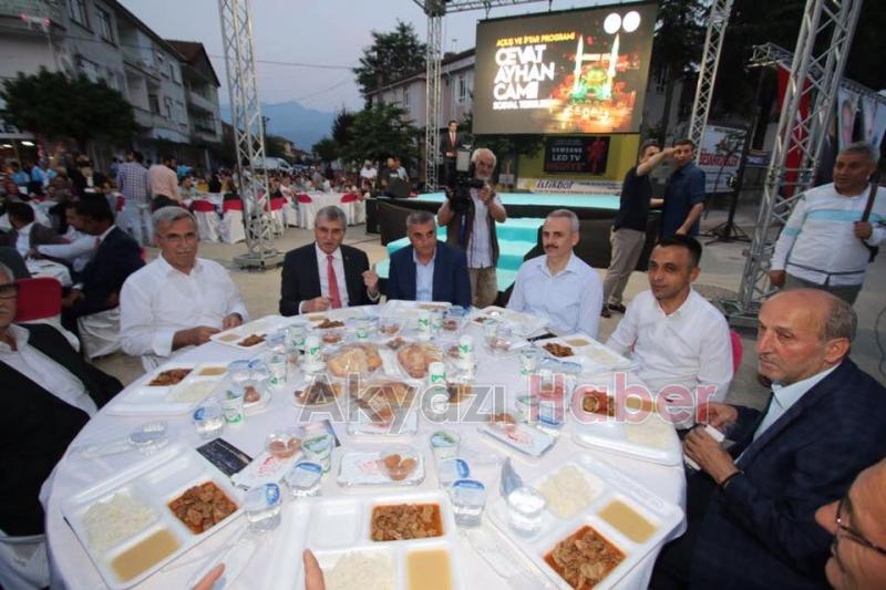 Cevat Ayhan Camii  Sosyal Tesisleri iftar Programıyla Birlikte Açıldı
