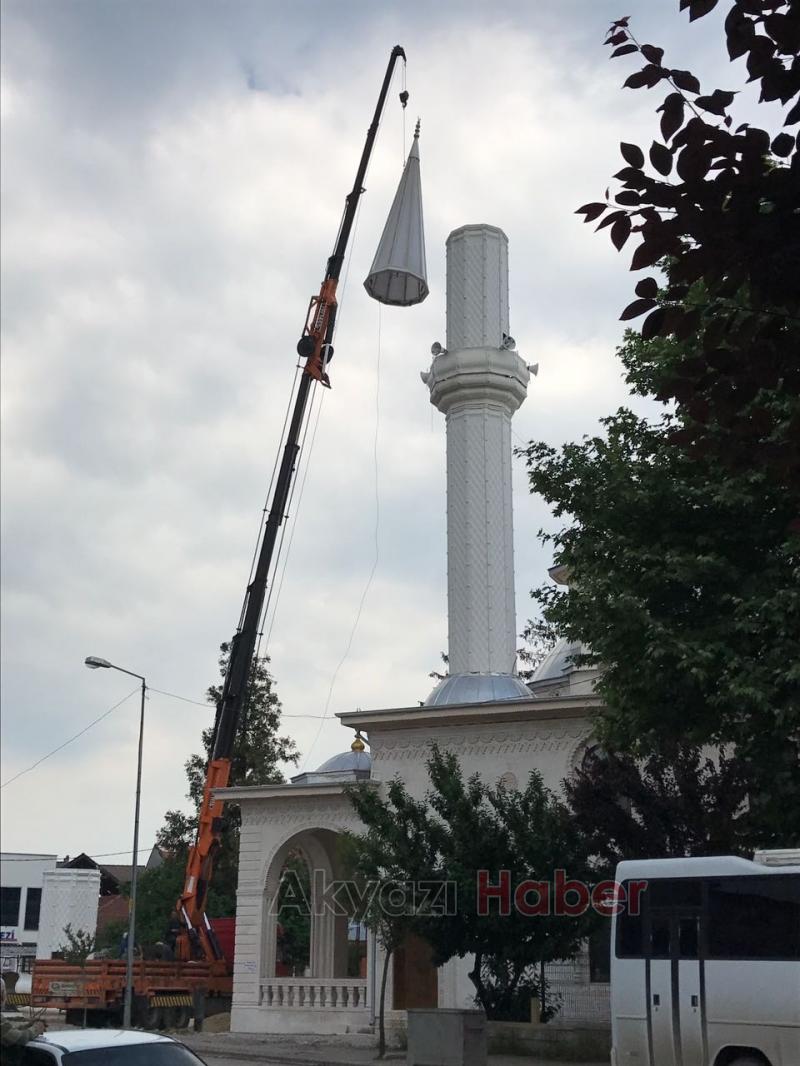Cevat Ayhan Caminin Minaresi Dikildi