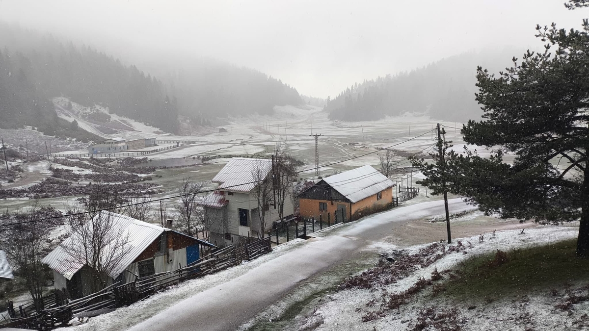 Çiğdem Yaylası'ndan kar manzarası