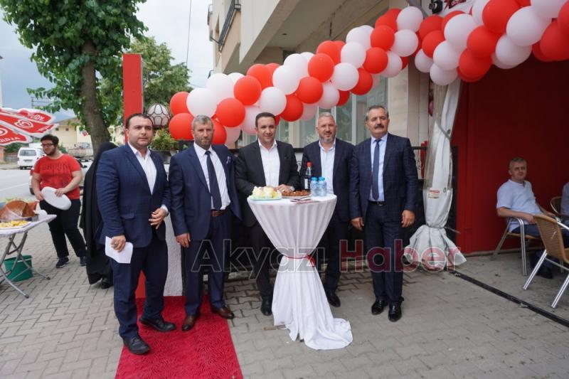 Çiğköfteci Bilal Usta Üçüncü Yılını Kutladı