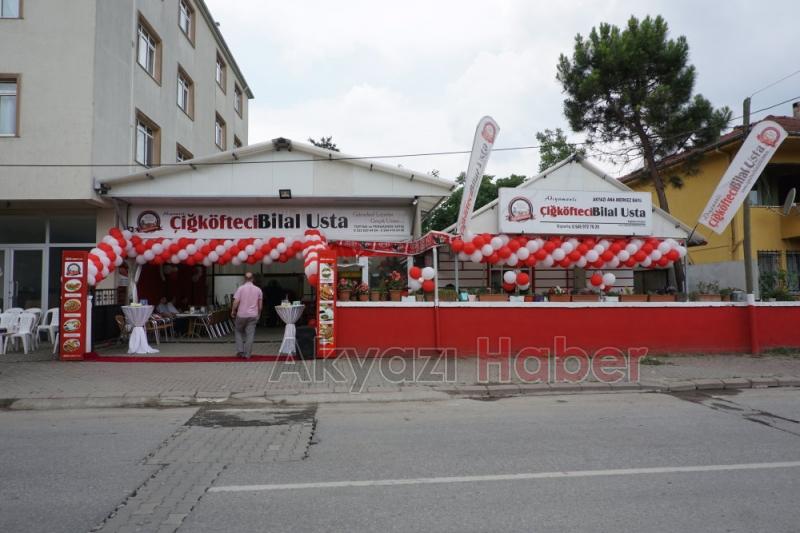 Çiğköfteci Bilal Usta Üçüncü Yılını Kutladı