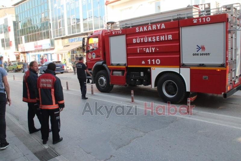 Çıkan Duman Esnafı Tedirgin Etti