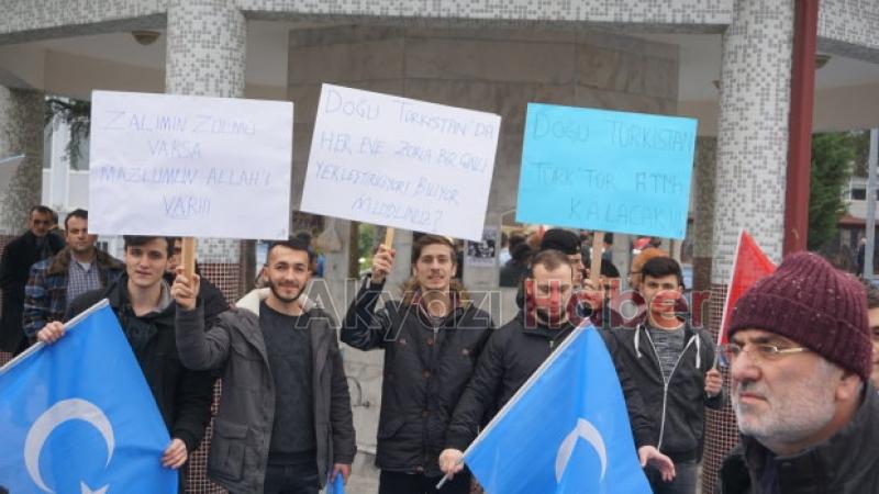 Çinin Doğu Türkistandaki zulmü  Protesto edildi