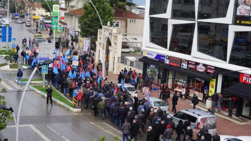 Çinin Doğu Türkistandaki zulmü  Protesto edildi