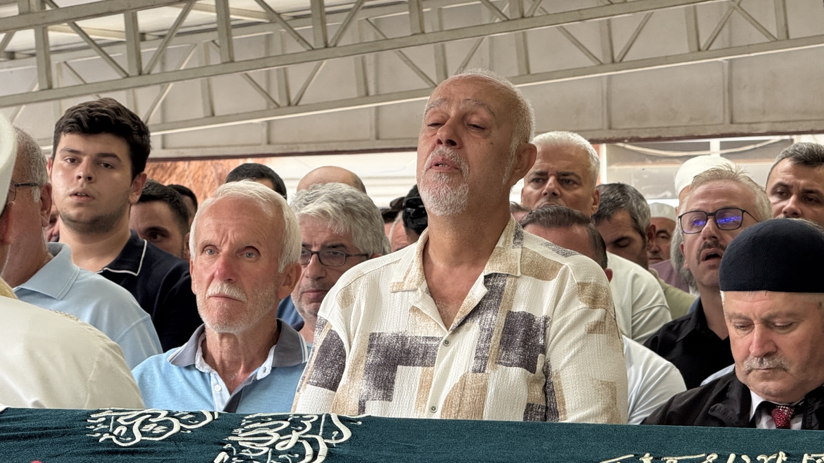 Cinayete kurban giden abla ve kardeşe acı veda