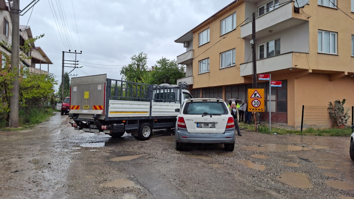 Cip ile kamyonet çarpıştı: 1 yaralı