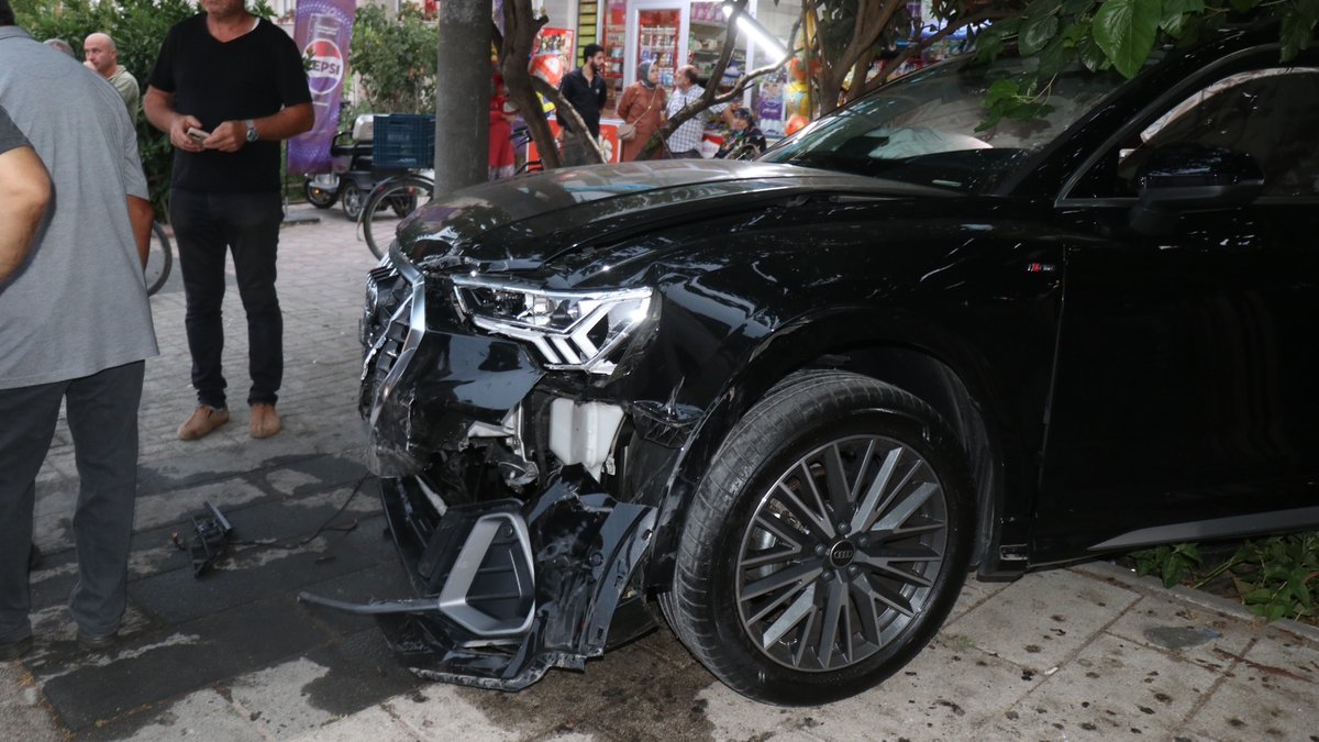 Cip ile motosiklet kafa kafaya çarpıştı; 17 yaşındaki genç öldü