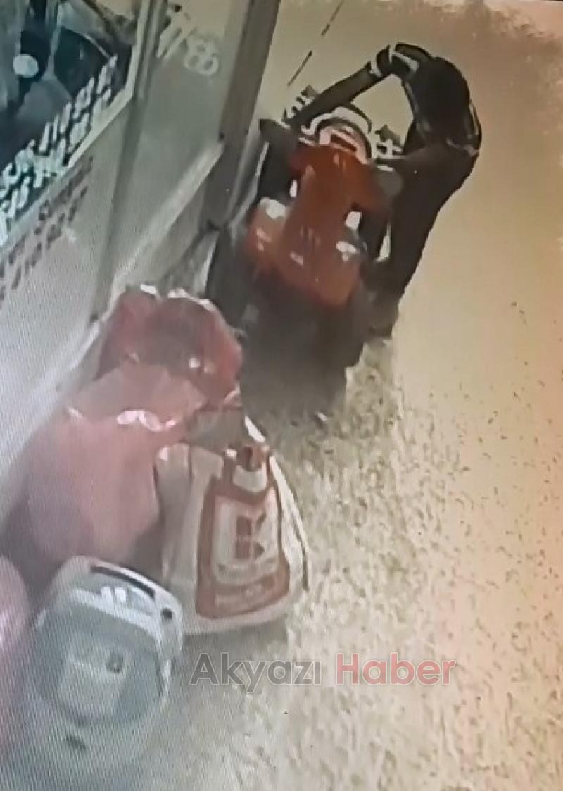 Çocuk arabasını böyle çaldı